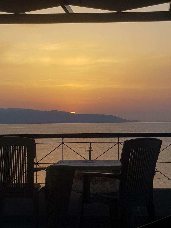 2 Ambelia Paradise Apartment Megalochori  Luaran gambar